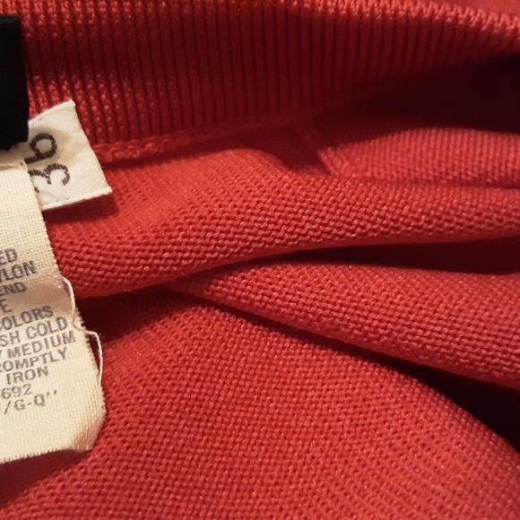 Vintage Givenchy Sport Paris - New York Red Button Cardigan. - Picture 6 of 8